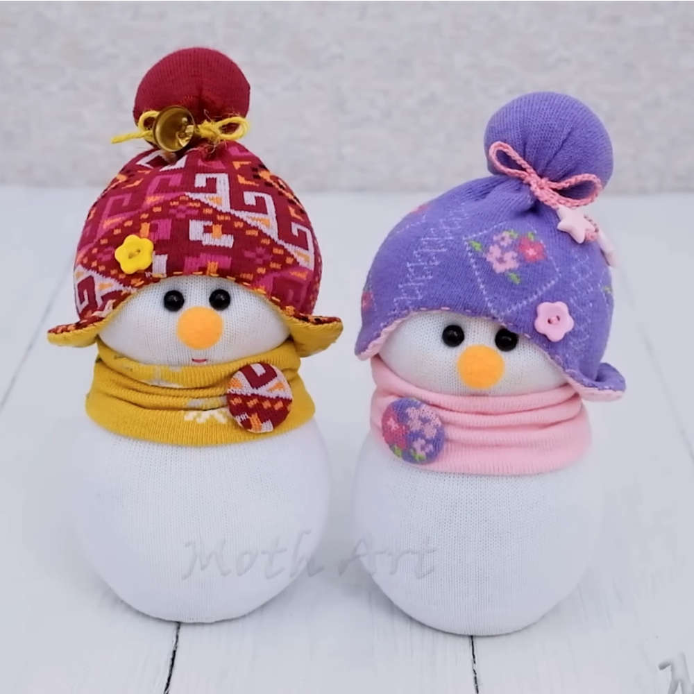 Cute Snowmen with Adorable Hats☃️Sock Snowmen DIY