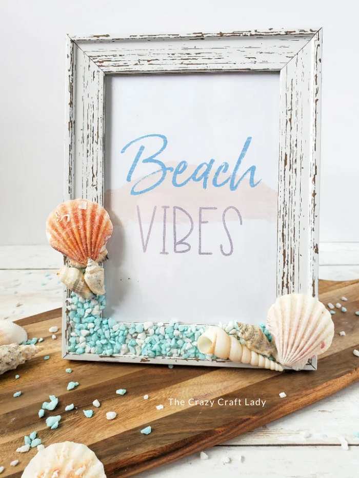 Seashell decorated picture frame