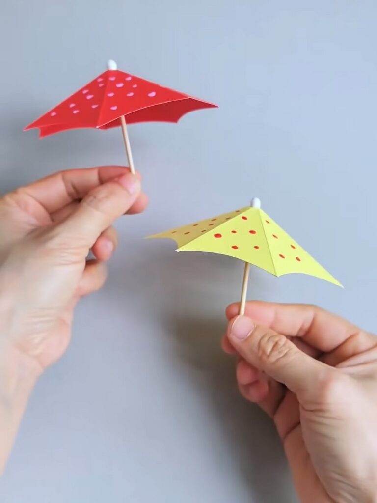 paper pool side umbrella (1)