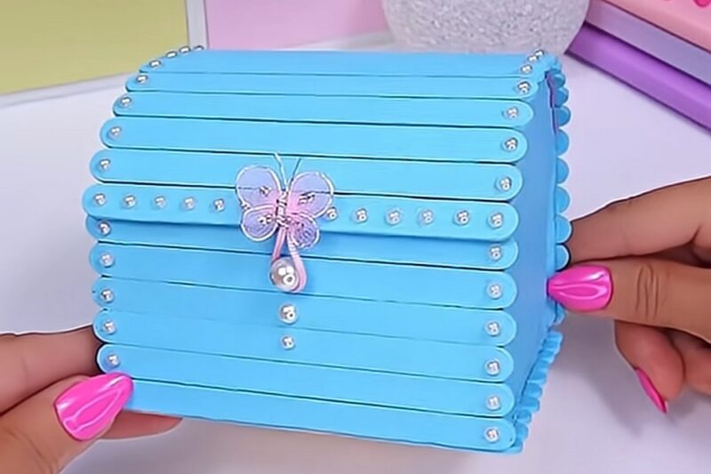 How to DIY Decorative Box with Popsicle Sticks for Ladies