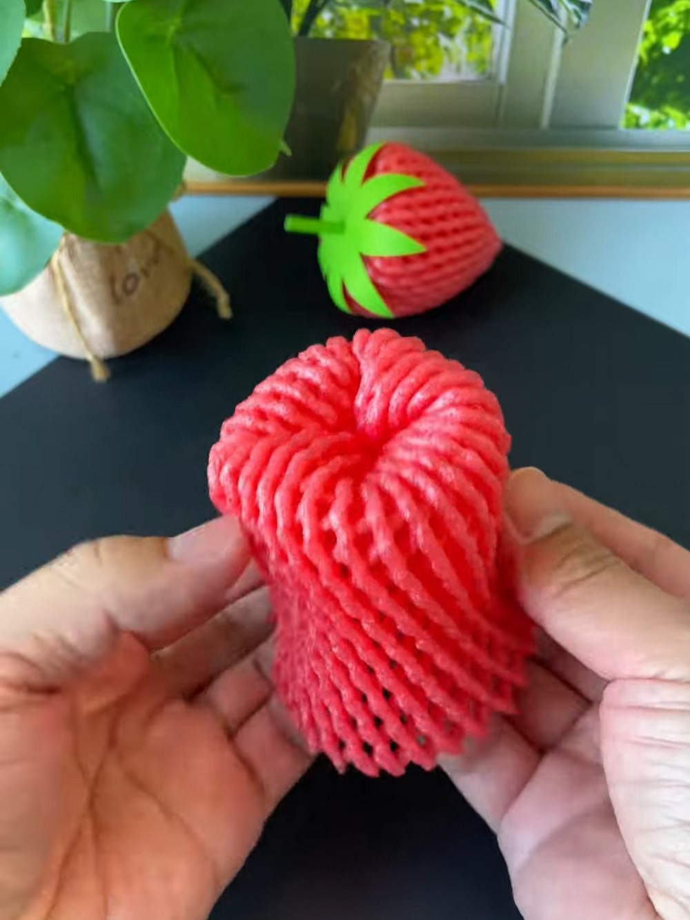 DIY Strawberry From Fruit Net Craft For Summer : Crafts Hive