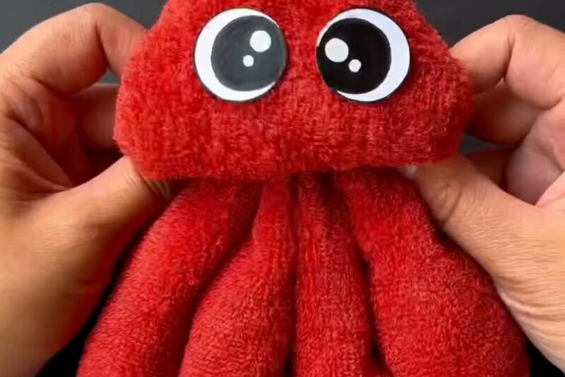 How to Fold TOWEL into an OCTOPUS Plushie (EAIEST Summer Plushie)