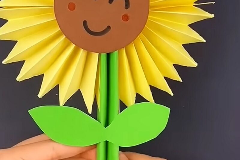 DIY Easy Sunflower Paper Toy Craft For Kids (Make this Summer)