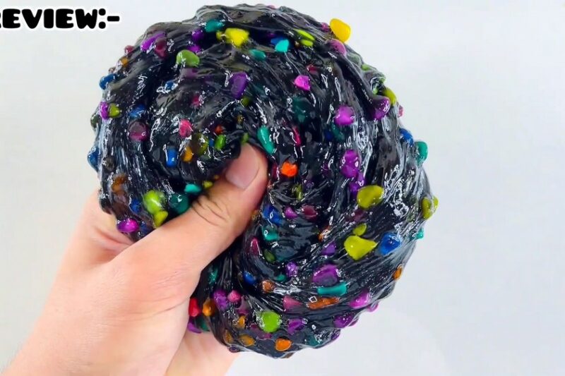 No-Borax Homemade Space Slime Recipe for Summer (Quick and Easy)