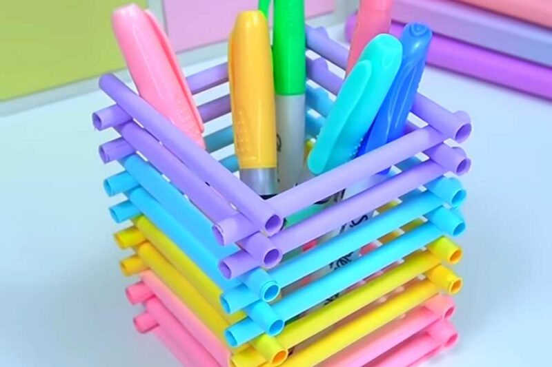 DIY Sticky Notes Pen Holder, Organizer & Decoration Craft