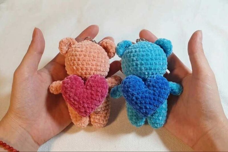 Gift this Crochet Couple Bear Plush Keychain with FREE Pattern
