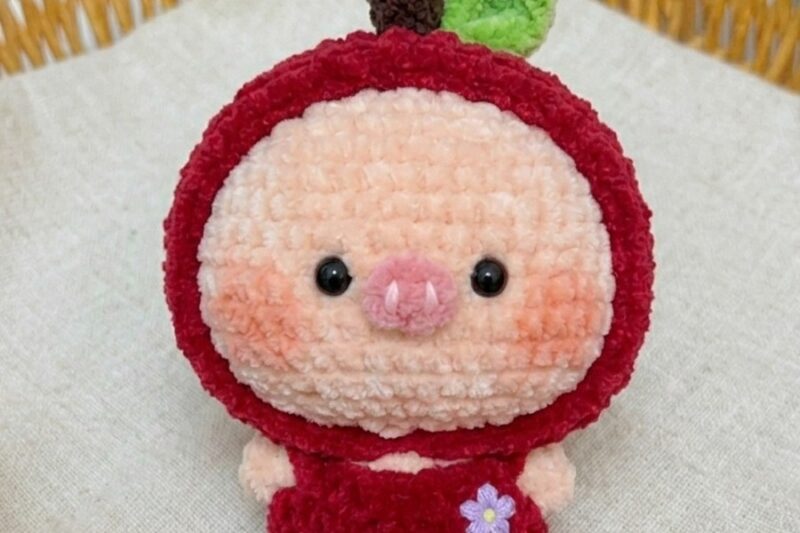 Free Crochet Apple Pig Plushie Pattern for Summer