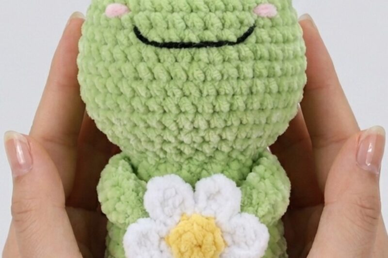 Free Crochet Frog Plushie Décor Pattern for Kids