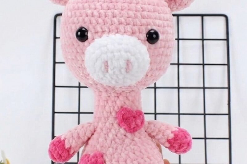 Free Crochet Giraffe Doll Plushie Gift Pattern for Kids