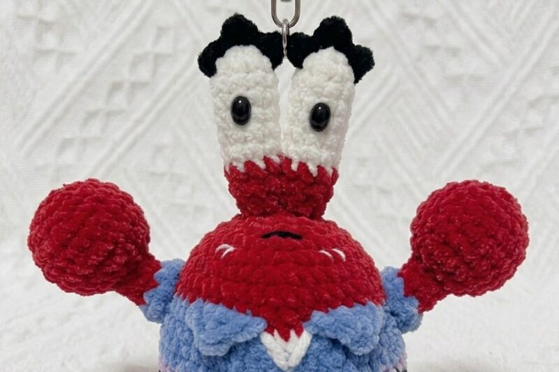 Free Crochet Mr. Krab Plushie Pattern for Beginners