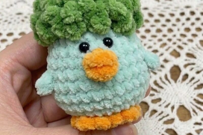 Free Crochet Fat Bird Plushie Pattern for Summer