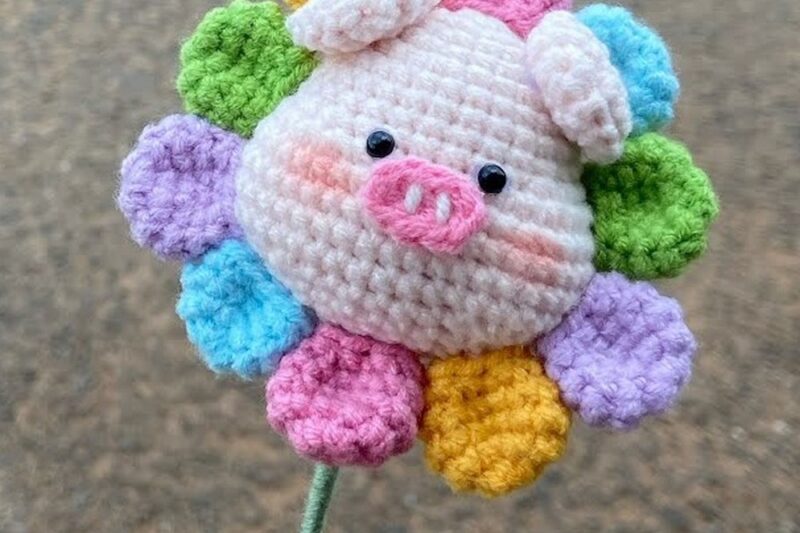 Free Crochet Pig Flower Amigurumi Pattern – Colorful Flower Gift Crochet