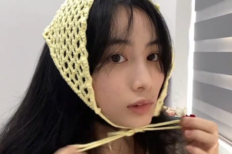 Free Crochet Elegant Mesh Bandana Pattern that is Worth Gifting You