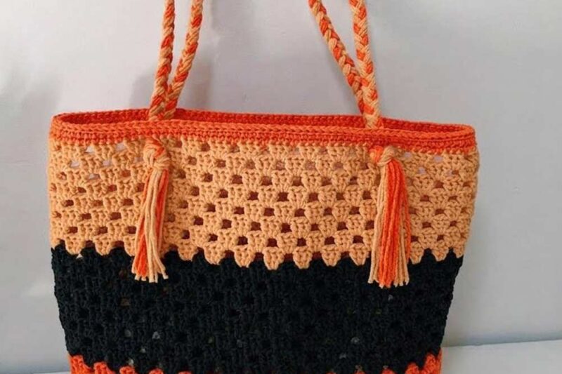 Free Crochet Granny Stitch Autumn Tote Bag Pattern for Fall Occasions