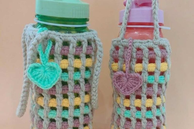 Crochet Square Grid Chunky Water Bottle Holder Pattern for Summer