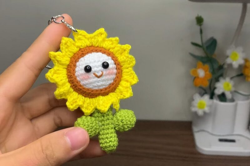 Free Crochet Smiling Sunflower Keychain Pattern for Kids