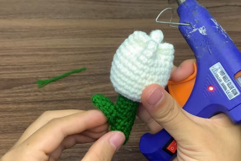 Free Crochet Amigurumi Tulip Pattern for Spring Memory