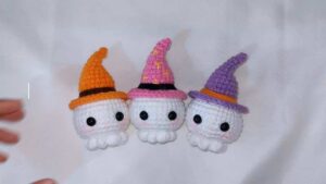 Free Crochet No-Sew Ghost Octopus Amigurumi Pattern for Halloween & Fall