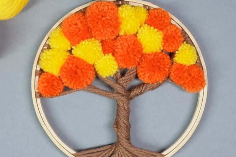 How to DIY No-Knit Autumn Tree Yarn Wreath for Fall