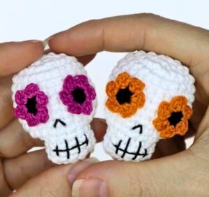 For Your Halloween Garland Try these Crochet Skull Pattern