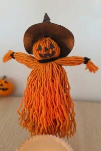 How to DIY Halloween Decoration Scarecrow out of Yarn Wrapping