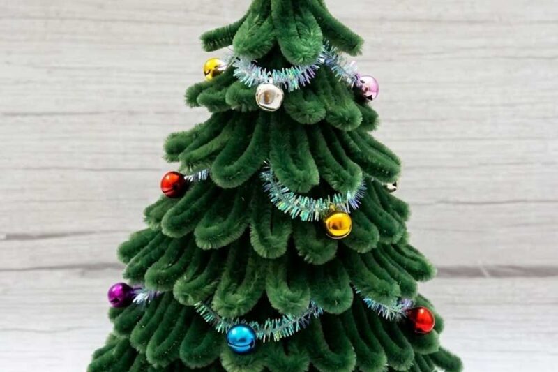 DIY Pipe Cleaner 7-Tier Christmas Tree Decoration From Pipe Cleaner