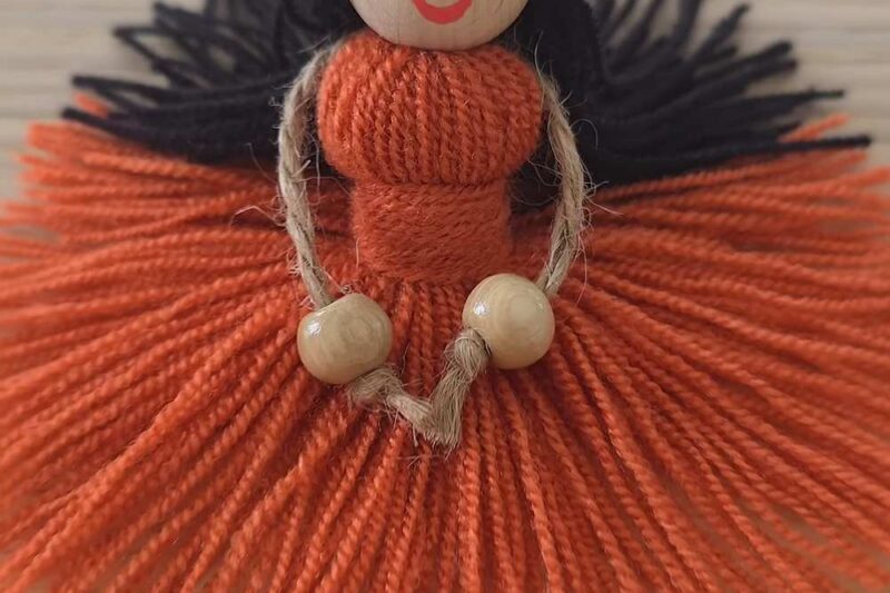 How to DIY the Easiest No Knit Yarn Doll Craft for Fall