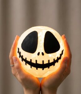 How to DIY Easy Spooky Lamp From Tissue Paper & Glue