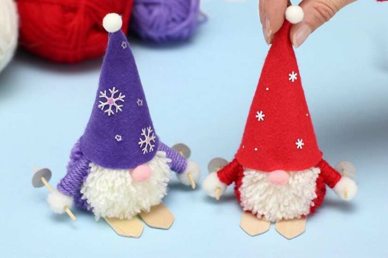 How to DIY Pom Pom SKIING GENOME Plushies for Christmas & New Year