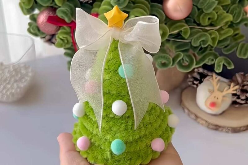 How to Make a Chenille Wire Christmas Tree in The Easiest Way