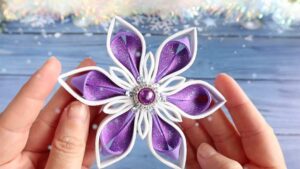 Video Tutorial to Make Purple & White Christmas DIY Snowflake