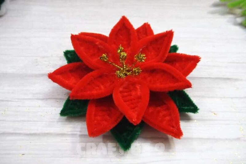 DIY Poinsettia Pipe Cleaner Christmas Flower Tutorial