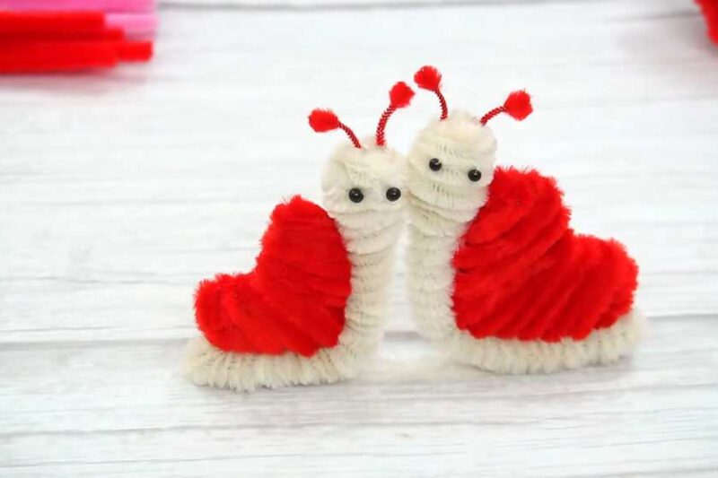 How to DIY Heart Snail Pipe Cleaner Plushie for Gifting