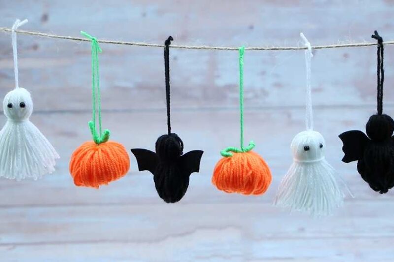 How to DIY Halloween & Fall Yarn Plushie Garland (Pumpkin, Bat & Ghost) FINISHED