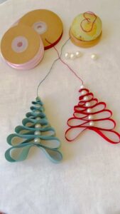 How to DIY A Beaded Christmas Tree Ornament from A Satin Ribbon
        
            
            
                Reference Images: DIY Dreams