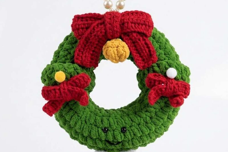 Tutorial to Crochet Jellycat Leggy Christmas Wreath Plushie for Christmas