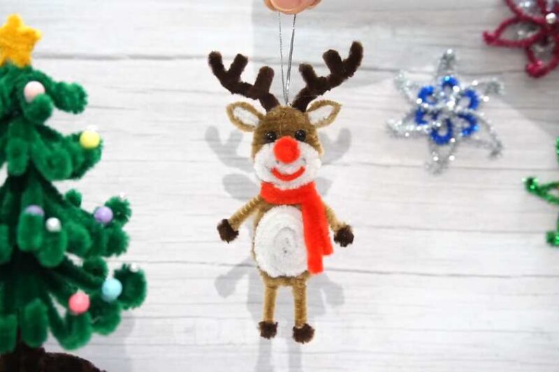 Easy Christmas Decor Reindeer Pipe Cleaner Craft