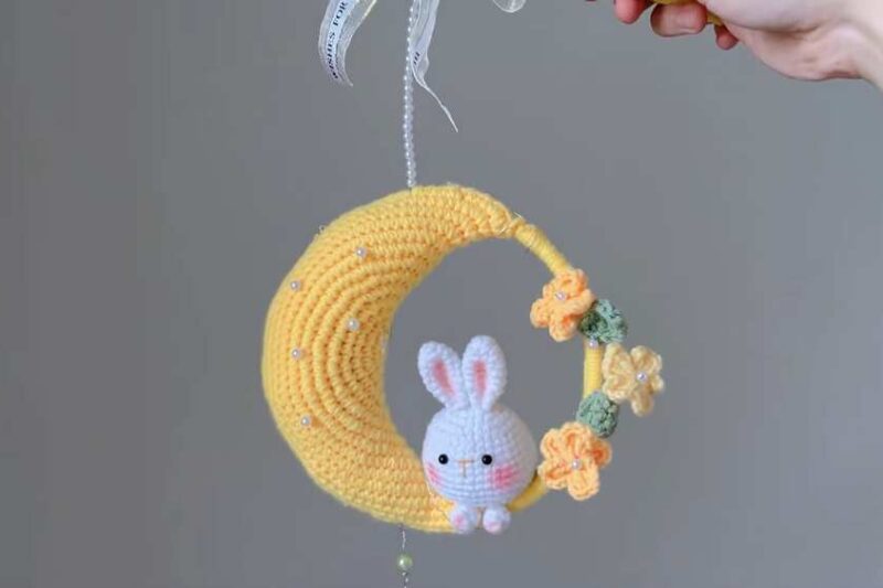 Featuring: Tutorial to Crochet Bunny & Moon Decoration Lantern for Fall