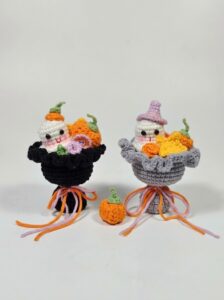 Video Tutorial to Crochet Bouquet of Ghosts & Pumpkin Amigurumi for Halloween