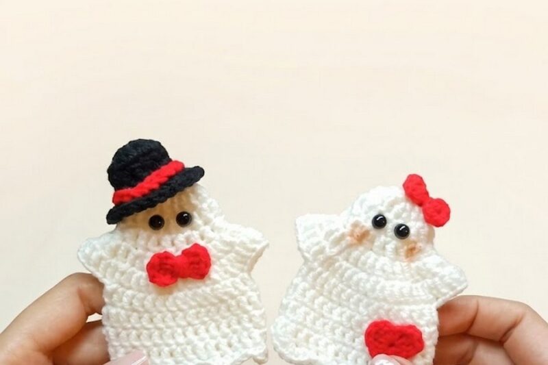 Crochet Cutest Ghost Couple Amigurumi Hanging Pattern
