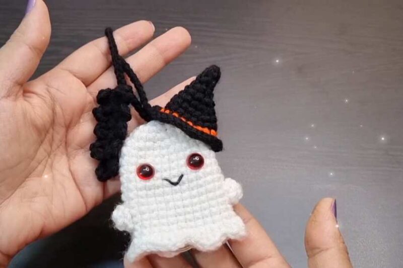 Video Tutorial to Crochet Oak Leaf & Red-Eye Ghost Key Cover & Charm