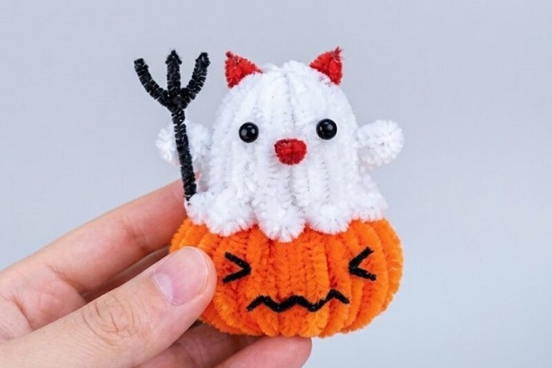 Video Tutorial Pipe Cleaner Ghost Plushie Over A Pumpkin Plush